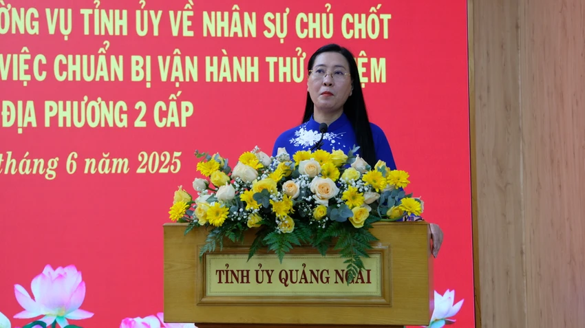 quang-ngai-cong-bo-nhan-su-chu-chot-56-xa-phuong-va-dac-khu-1.JPG