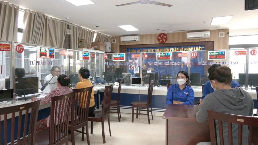 chinh-quyen-hai-cap-tai-tinh-quang-ngai-ngay-lam-viec-dau-tien-thong-suot-hieu-qua-1.jpg