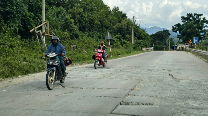 'Ác mộng' của tài xế trên đèo Lò Xo