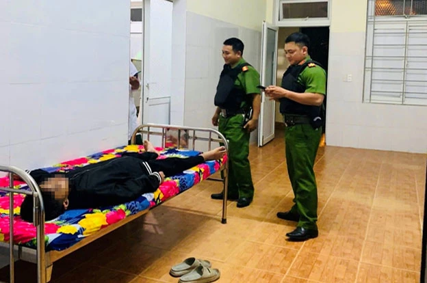 thieu-nien-14-tuoi-co-giat-nhap-vien-khi-hut-dieu-thuoc-la-la-tu-hai-nguoi-la-mat-1.jpg