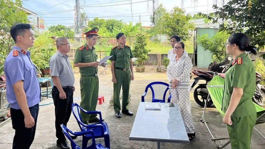 Khởi tố cán bộ mặt trận, hội phụ nữ tham ô hàng trăm triệu của hội viên ở Quảng Ngãi