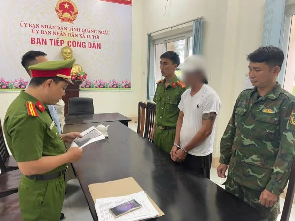 Bắt giam người phá gần 1ha rừng tự nhiên ở Quảng Ngãi