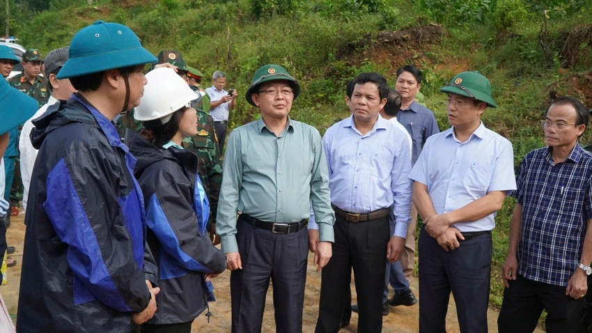 pho-thu-tuong-ho-quoc-dung-som-bo-tri-khu-tai-dinh-cu-an-toan-sau-mua-lu-q1.jpg