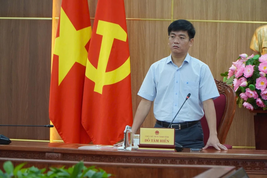 vu-tau-175-ngan-tan-mac-can-o-dung-quat-phe-binh-cang-vu-hang-hai-quang-ngai-post0.html1.jpg