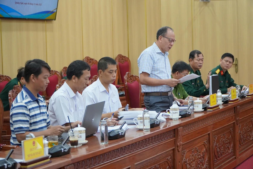 vu-tau-175-ngan-tan-mac-can-o-dung-quat-phe-binh-cang-vu-hang-hai-quang-ngai-post0.html3.jpg
