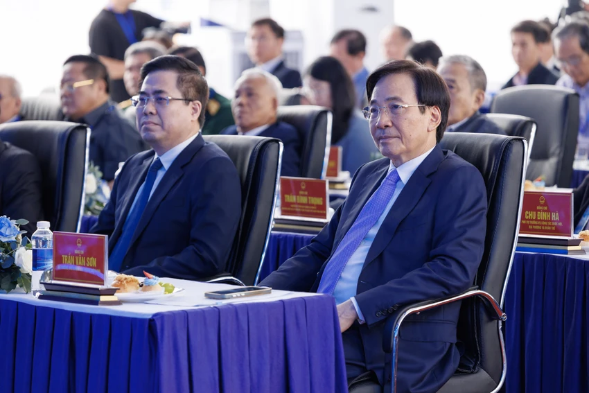 khoi-cong-nha-may-san-xuat-ray-thep-dac-biet-phuc-vu-duong-sat-toc-do-cao5.jpg