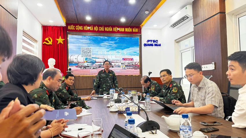 khan-truong-khac-phuc-su-co-tran-dau-o-quang-ngai-post888729.html7.JPG
