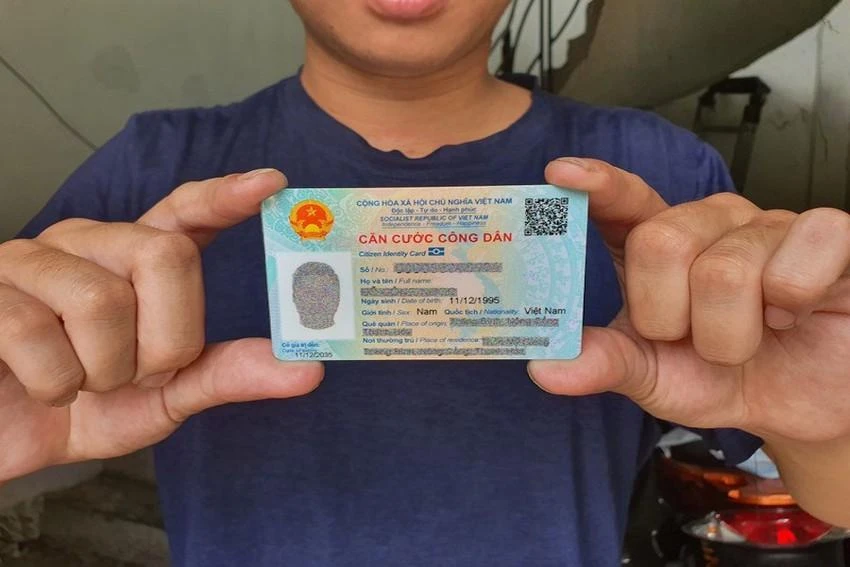 Tuyệt đối không cho người khác mượn CMND/CCCD để tránh rủi ro. Ảnh: HỮU ĐĂNG Tuyệt đối không cho người khác mượn CMND/CCCD để tránh rủi ro. Ảnh: HỮU ĐĂNG