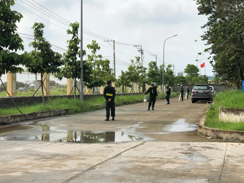 An ninh bên trong tòa được thắt chặt An ninh bên trong tòa được thắt chặt