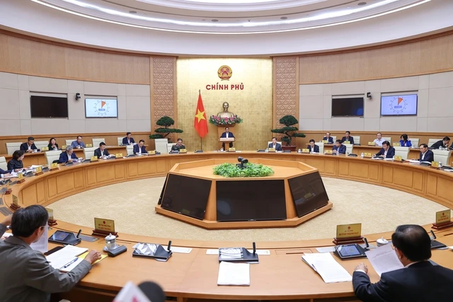 Bộ Nội vụ đã trình Chính phủ dự thảo Nghị định tăng lương cơ sở. Ảnh: VGP Bộ Nội vụ đã trình Chính phủ dự thảo Nghị định tăng lương cơ sở. Ảnh: VGP