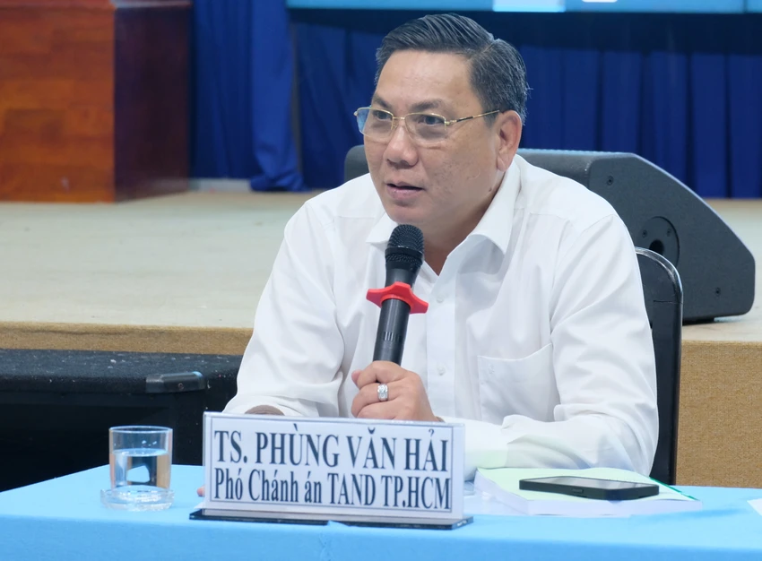 TS. Phùng Văn Hải, Phó chánh án TAND TP.HCM phát biểu tại hội thảo. ẢNH: SONG MAI. TS. Phùng Văn Hải, Phó chánh án TAND TP.HCM phát biểu tại hội thảo. ẢNH: SONG MAI.