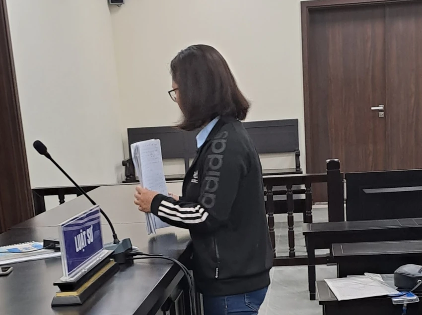 Bị cáo Vân tại phiên xử hôm nay. Ảnh: BÙI TRANG Bị cáo Vân tại phiên xử hôm nay. Ảnh: BÙI TRANG