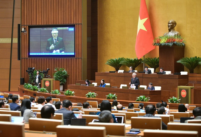 Chánh án Nguyễn Hoà Bình