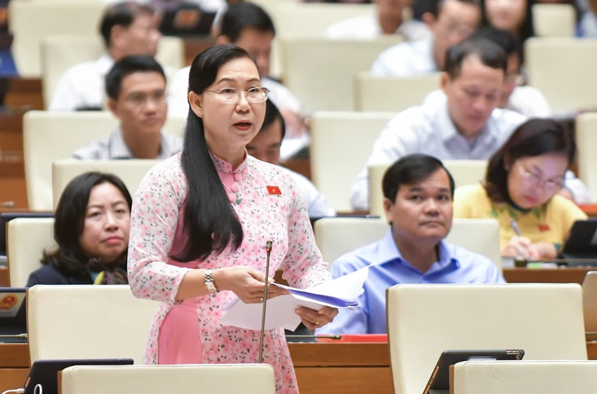 trúng đấu giá