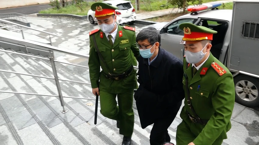 nguyen-thanh-long-2085.png