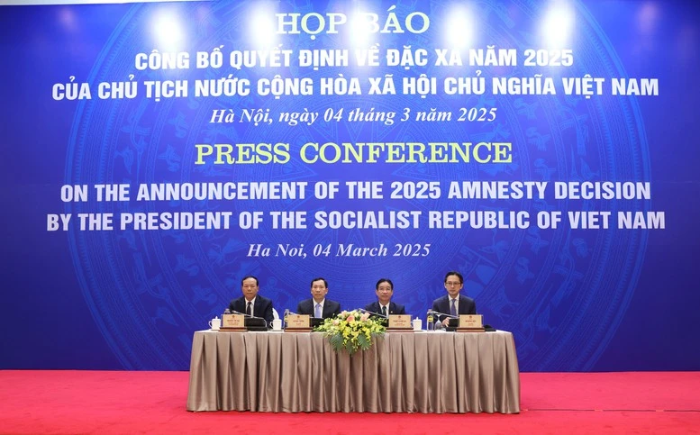 dac-xa-năm-2025.png