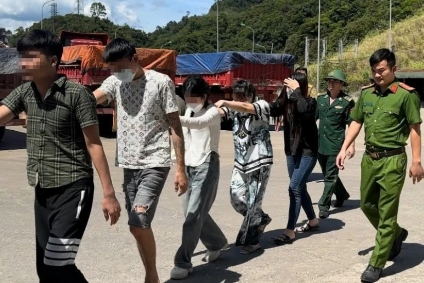 nạn nhân mua bán người