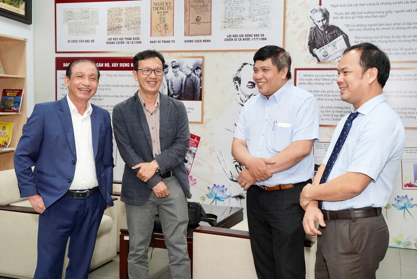 Quang-canh-1.png