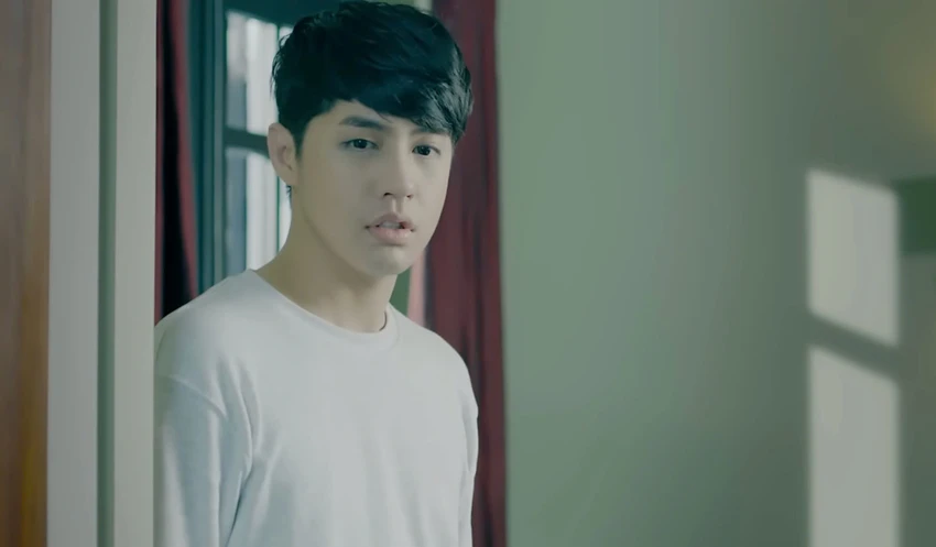 Ca sĩ Noo Phước Thịnh bị kiện liên quan MV "Chạm khẽ tim anh một chút thôi". Ảnh: MV MV-Noo-Phuoc-Thinh.jpg