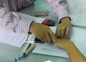 Bộ Tư pháp: Luật sư, công chứng vẫn hoạt động 