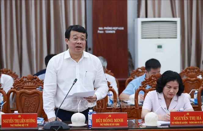 Ông Bùi Hồng Minh trong một hội nghị tại Bến Tre, hôm 16-2. Ảnh: TTXVN Ông Bùi Hồng Minh trong một hội nghị tại Bến Tre, hôm 16-2. Ảnh: TTXVN
