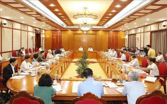Toàn cảnh cuộc họp Bộ Chính trị, Ban Bí thư sáng nay