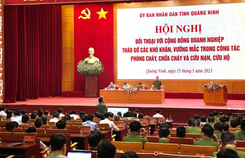 Tỉnh Quảng Ninh đối thoại với doanh nghiệp để tháo gỡ vướng mắc trong công tác PCCC&CHCN. Tỉnh Quảng Ninh đối thoại với doanh nghiệp để tháo gỡ vướng mắc trong công tác PCCC&CHCN.