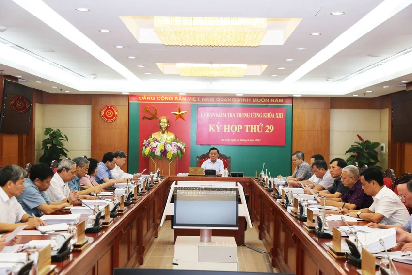 Ủy ban Kiểm tra Trung ương vừa kết thúc kỳ họp thứ 29, kéo dài từ ngày 12 đến 15-6. Ủy ban Kiểm tra Trung ương vừa kết thúc kỳ họp thứ 29, kéo dài từ ngày 12 đến 15-6.