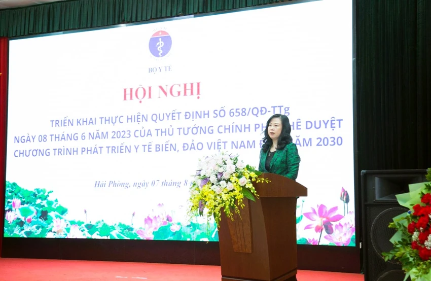 Bộ trưởng Y tế Đào Hồng Lan chủ trì hội nghị triển khai Chương trình phát triển y tế biển, đảo Việt Nam đến năm 2030. Ảnh: SKĐS. Bộ trưởng Y tế Đào Hồng Lan chủ trì hội nghị triển khai Chương trình phát triển y tế biển, đảo Việt Nam đến năm 2030. Ảnh: SKĐS.