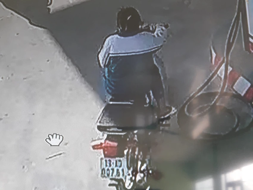 nữ sinh 13 tuổi bỏ nhà đi