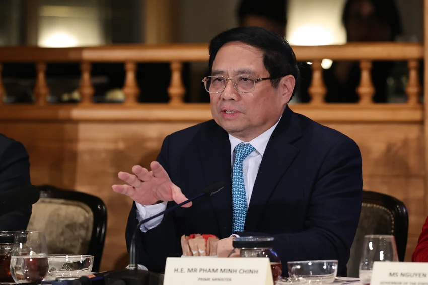 tai-thuy-si-y-tuong-ve-trung-tam-tai-chinh-tai-tp-hcm-duoc-gioi-thieu-voi-cac-ngan-hang-lon-cua-the-gioi (1).jpg