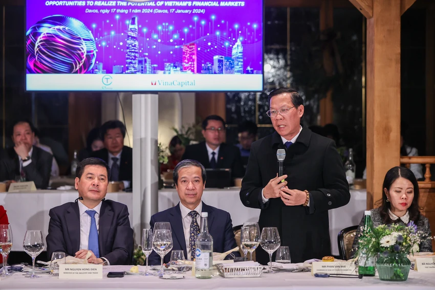 Tại Thụy Sĩ, ý tưởng về trung tâm tài chính tại TP.HCM được giới thiệu với các ngân hàng lớn của thế giới