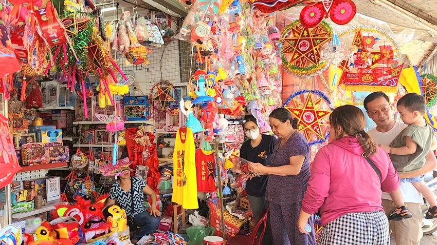di mua den trung thu.jpg