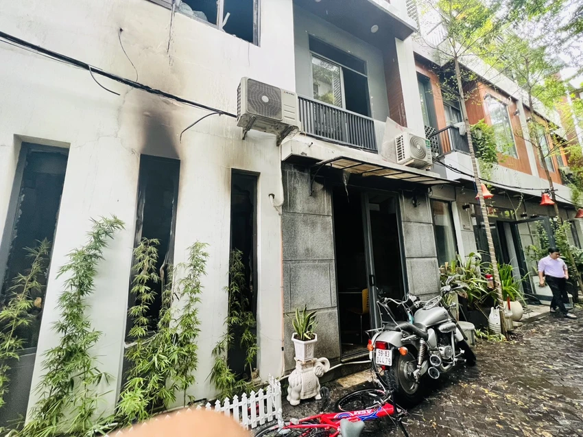 nha lien ke vu chay.jpg