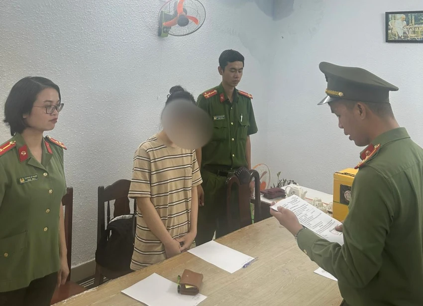 khoi to cong ty.jpg
