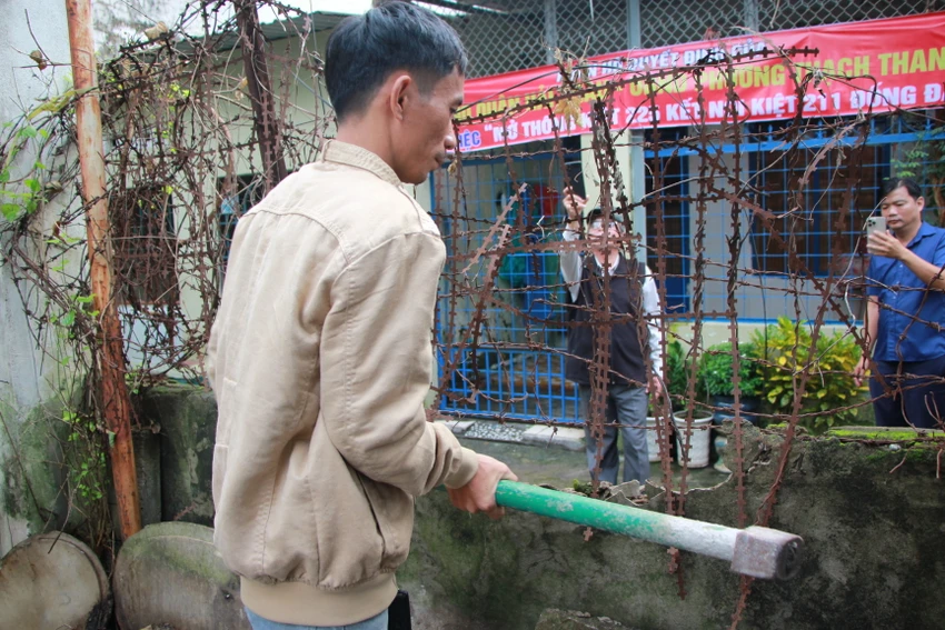 dap-bo-buc-tuong-dap.JPG