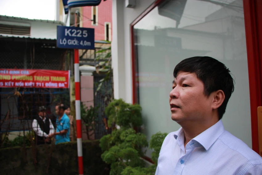 dap-bo-buc-tuong-pct-quan.JPG