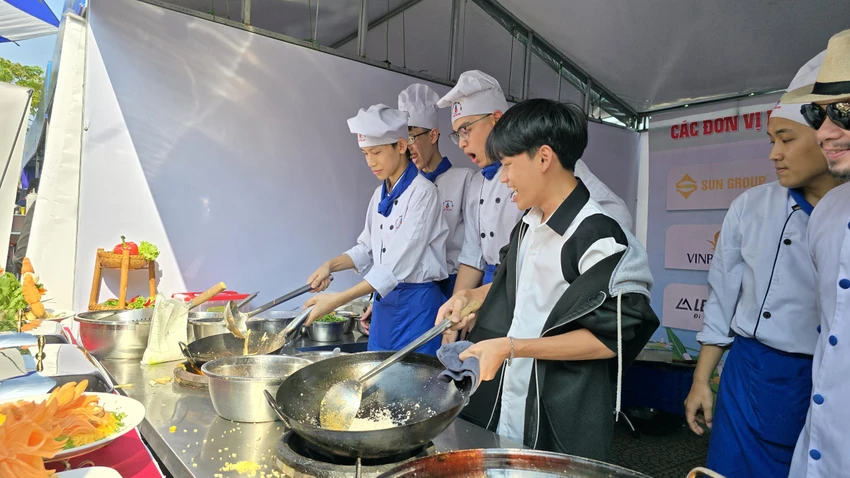 Ngay-hoi-nghe-nghiep.jpg
