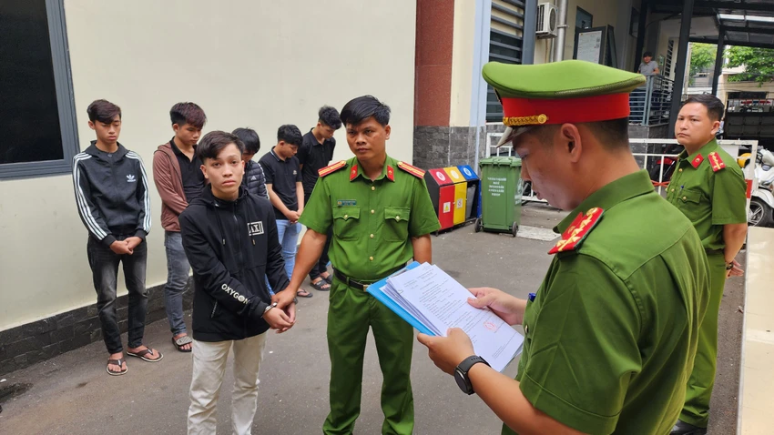 thanh-thieu-nien-khoi-to.jpg
