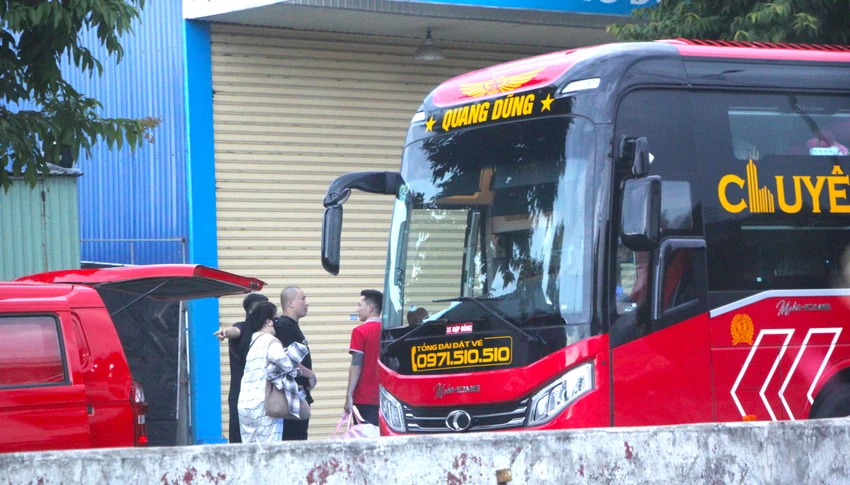 xe dù bến cóc