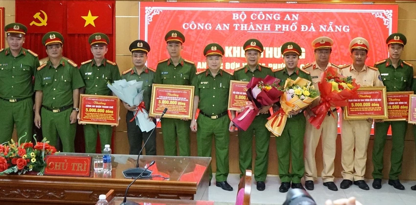 nhiều đơn vị công an