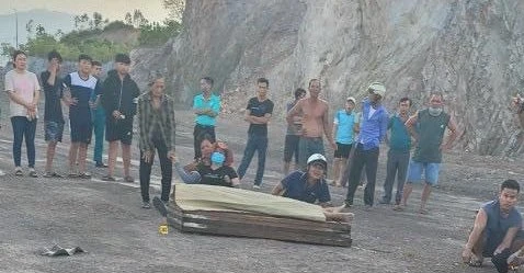 bi-duoi-nuoc.jpg
