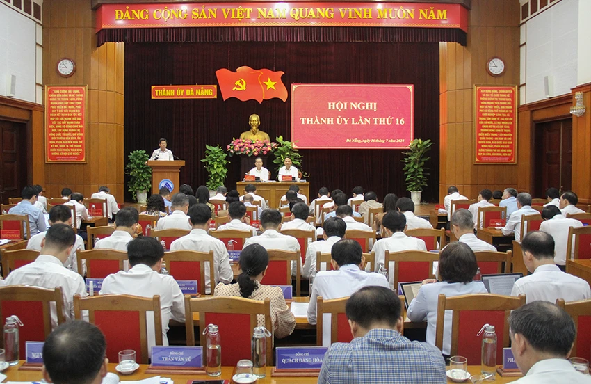 bi-thu-thanh-uy-da-nang.jpg