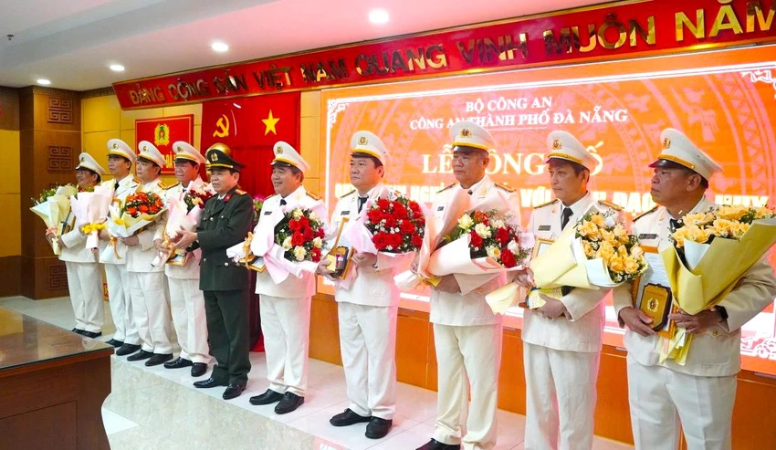 cong-an-tp-da-nang-nghi-huu-truoc-tuoi.jpeg