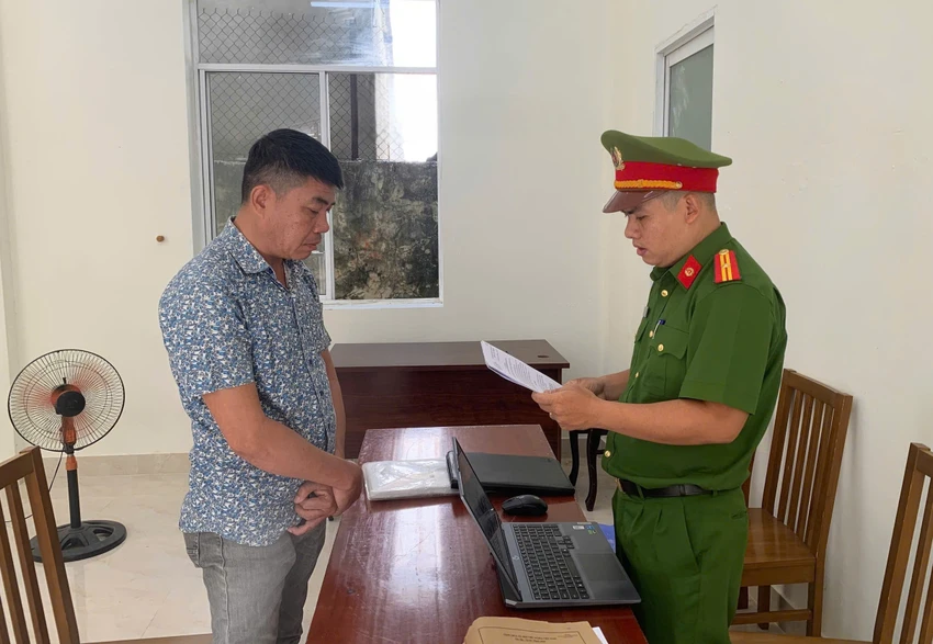 bán đất khống