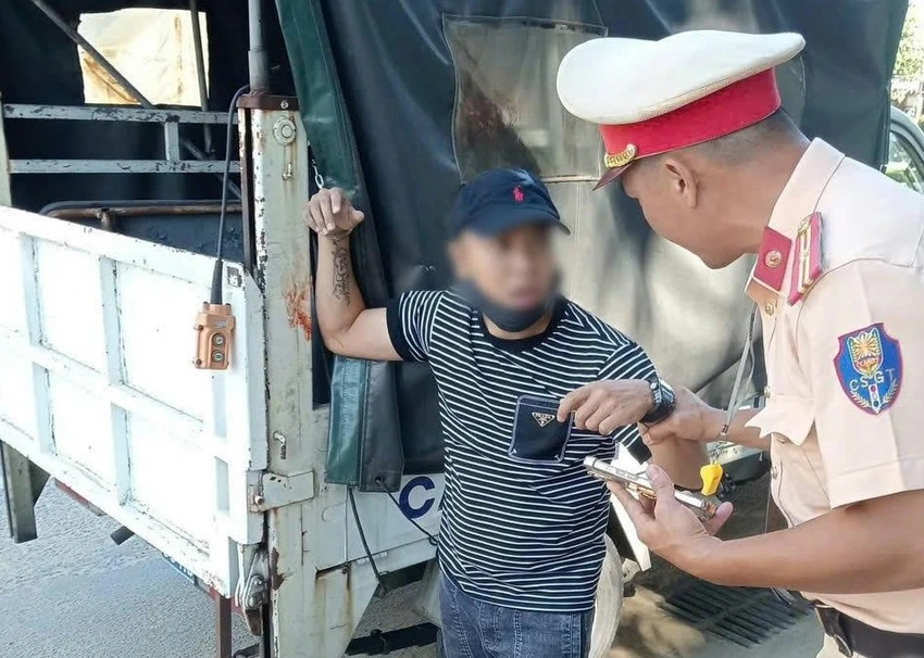 cầu cứu csgt