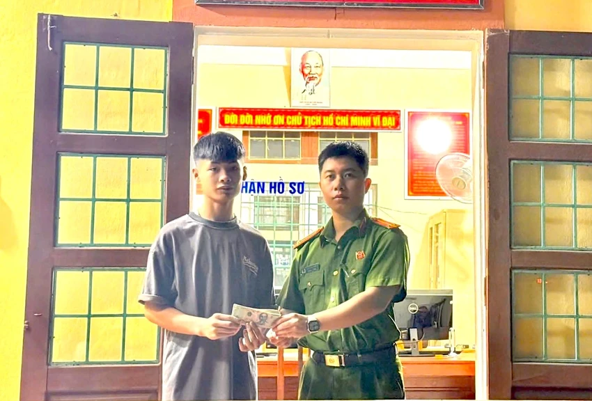 nhặt được tiền