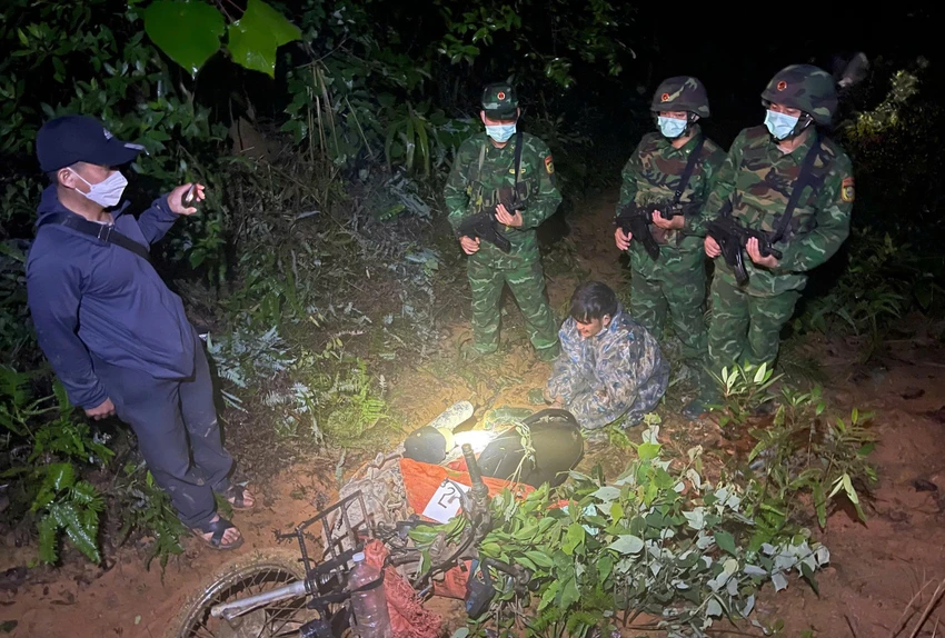 phao-no-bien-phong.jpg