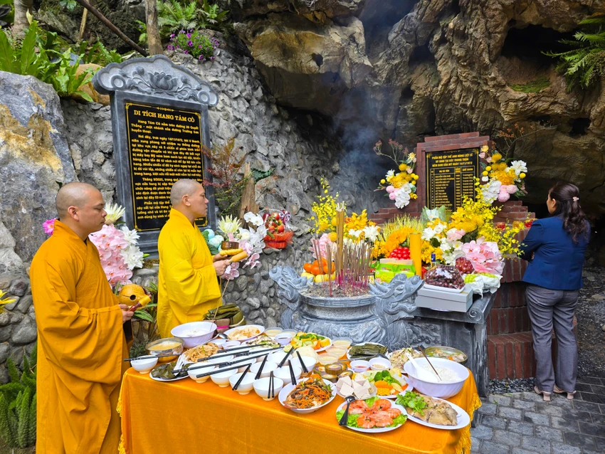hang-tam-co.jpg