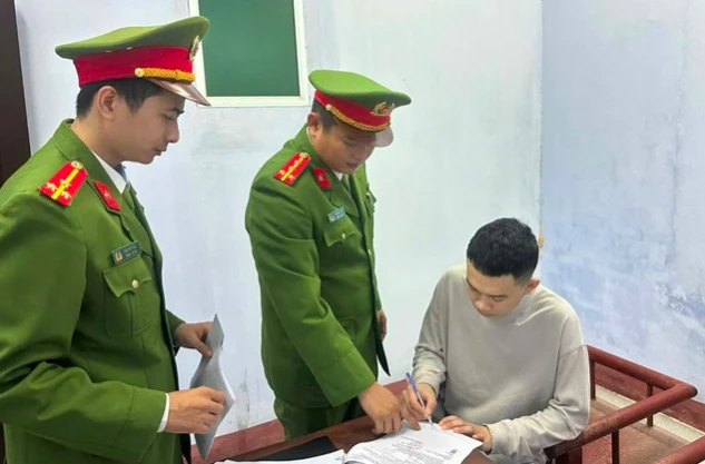 Ảnh chụp Màn hình 2025-12-11 lúc 22.58.59.png